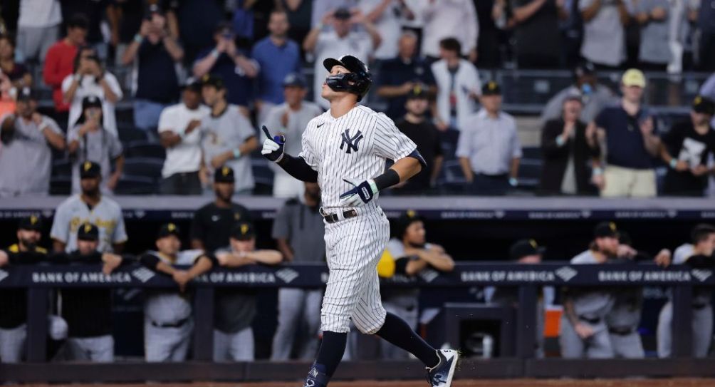 Aaron Judge tras conectar un homerun