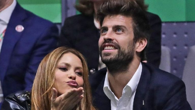 Shakira junto a Gerard Piqué en un evento