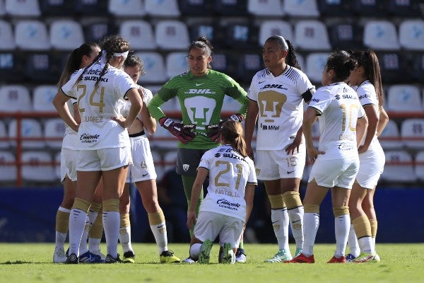 Jugadoras de Pumas en partido