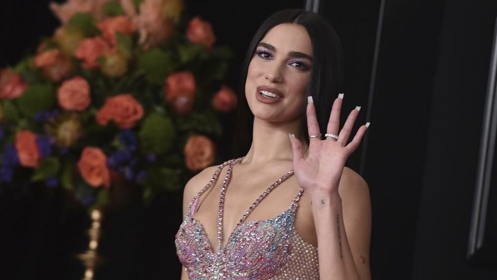 Dua Lipa en una presentación