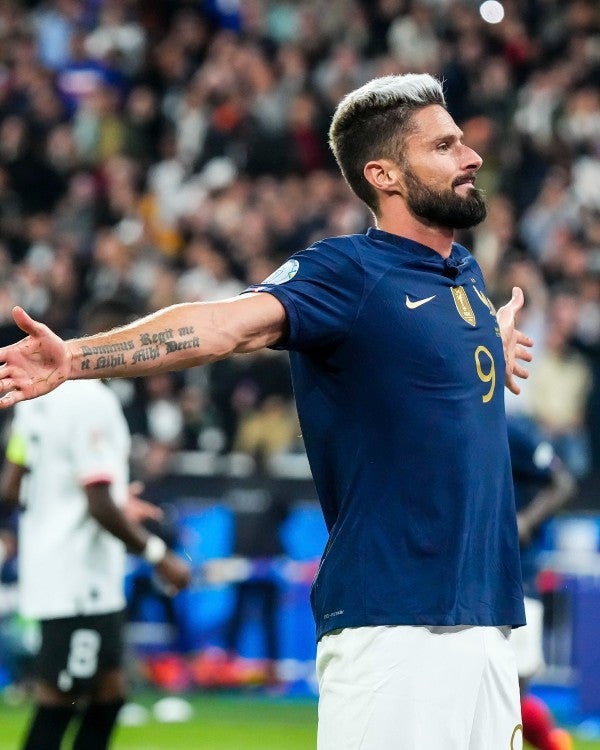 Olivier Giroud celebra con Francia