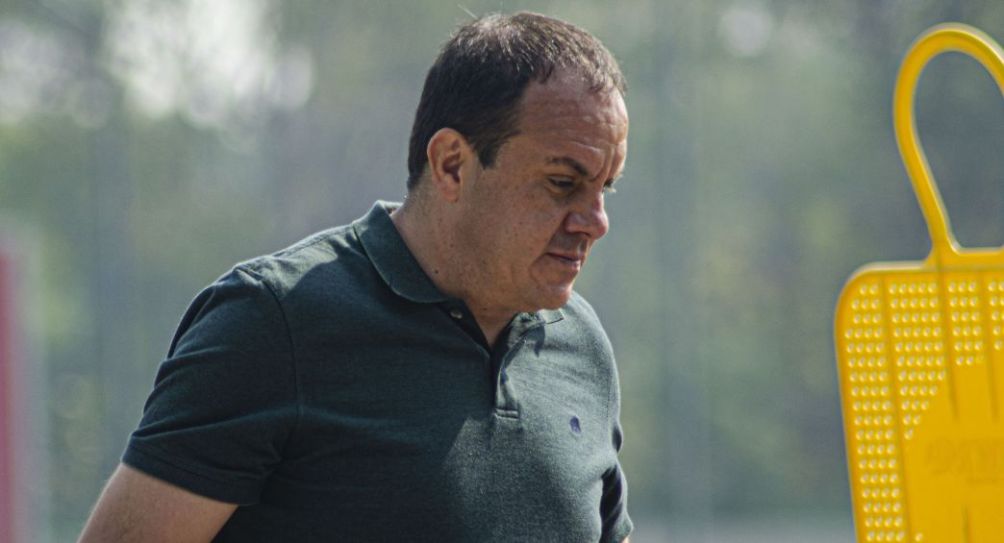 Cuauhtémoc Blanco visitando Coapa