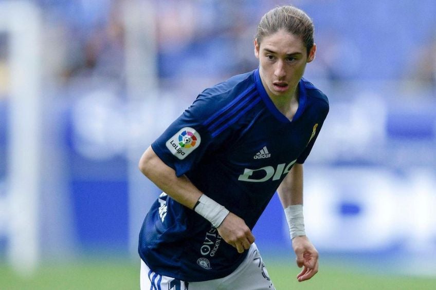 Marcelo Flores durante un partido del Real Oviedo