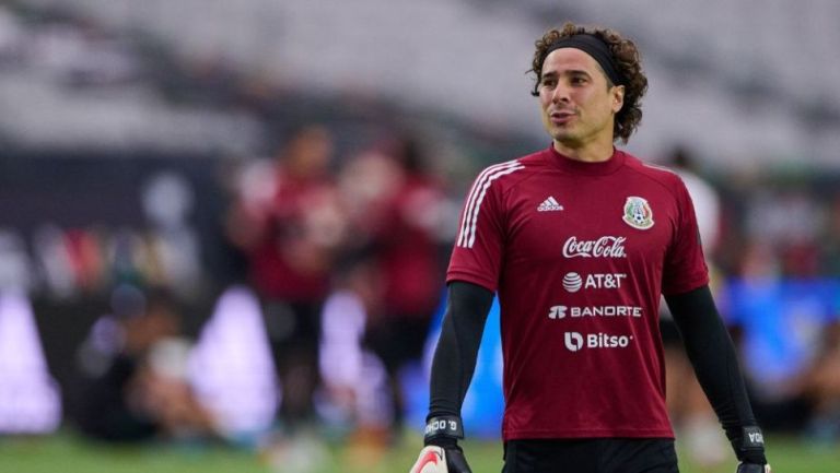 Memo Ochoa con el Tri