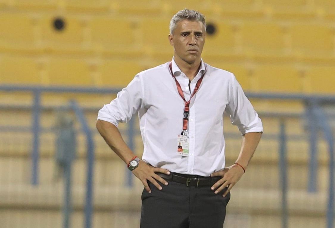 Crespo dirigiendo en Qatar