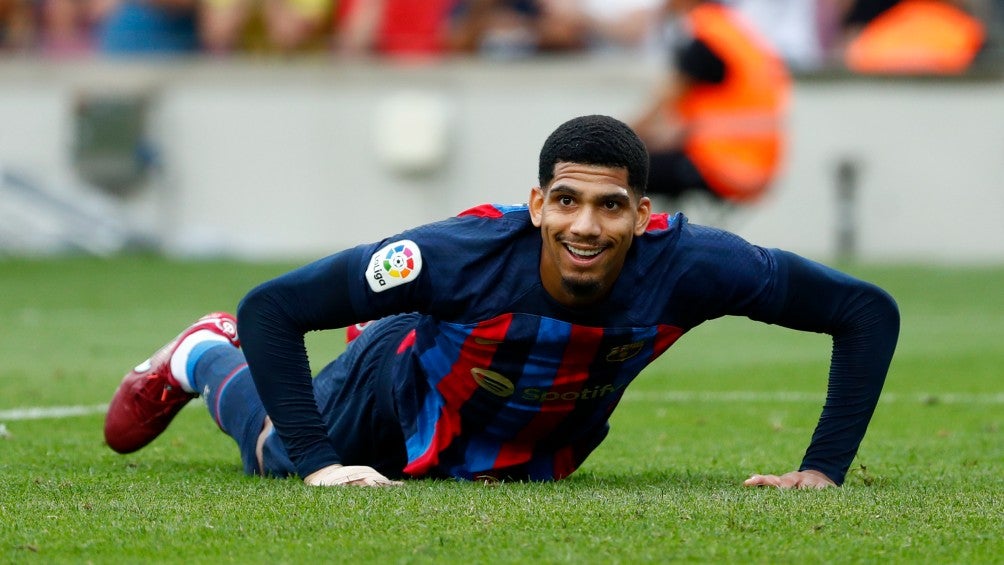 Ronald Araujo con el Barcelona