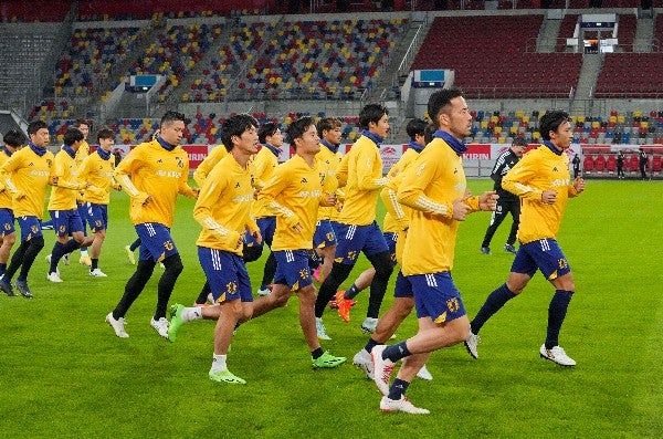 Selección de Japón en calentamiento