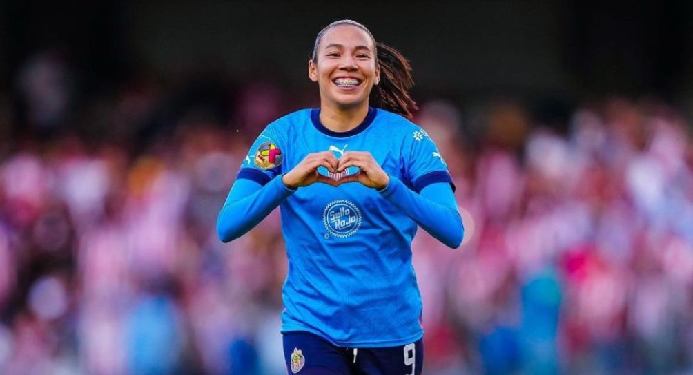 Gabriela Valenzuela festejando un gol