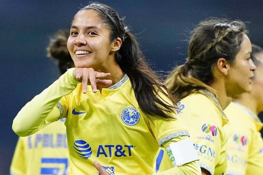 Alison González festejando un gol