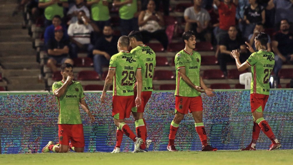 Juárez en celebración de gol 