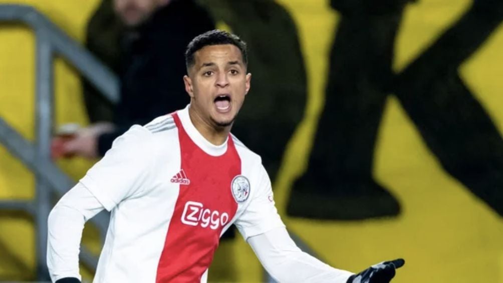 Mohamed jugando con el Ajax