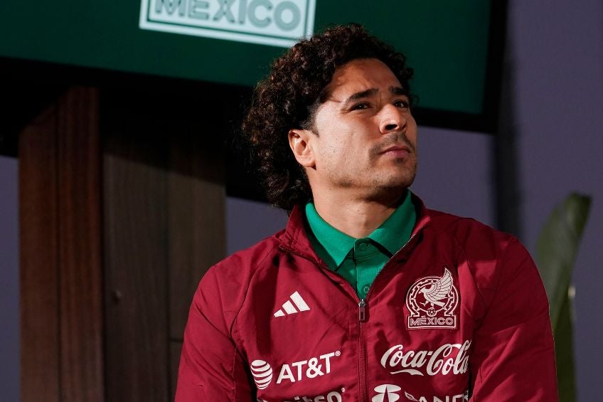 Guillermo Ochoa en concentración con la Selección Mexicana