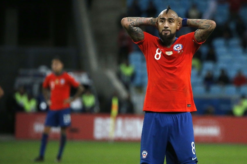 Arturo Vidal en un partido de Chile