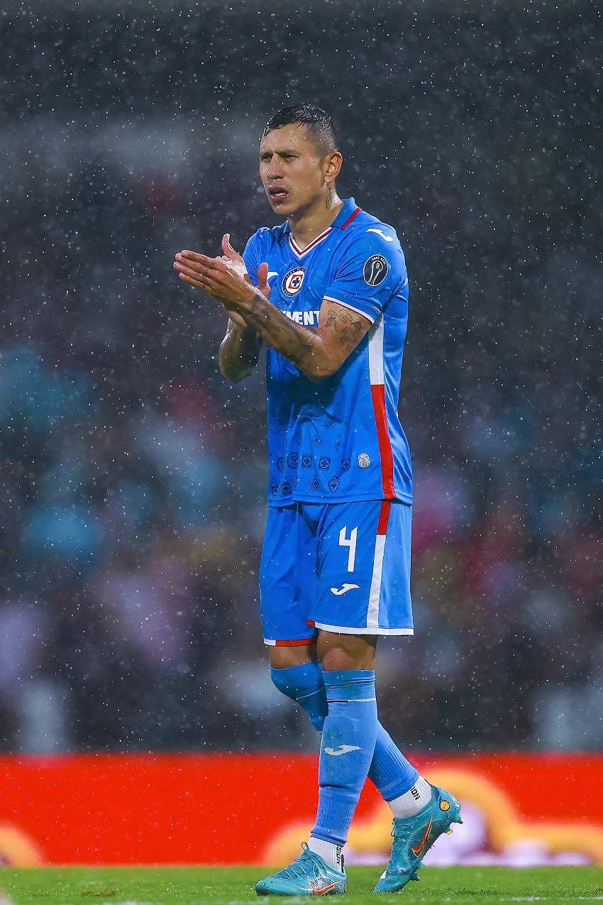 Cata Domínguez en un partido de Cruz Azul