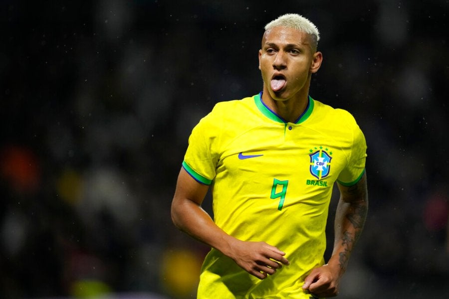 Richarlison en festejo con Brasil