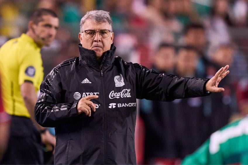 Gerardo Martino dirigiendo a México