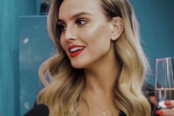 Perrie Edwards, esposa del jugador de Liverpool