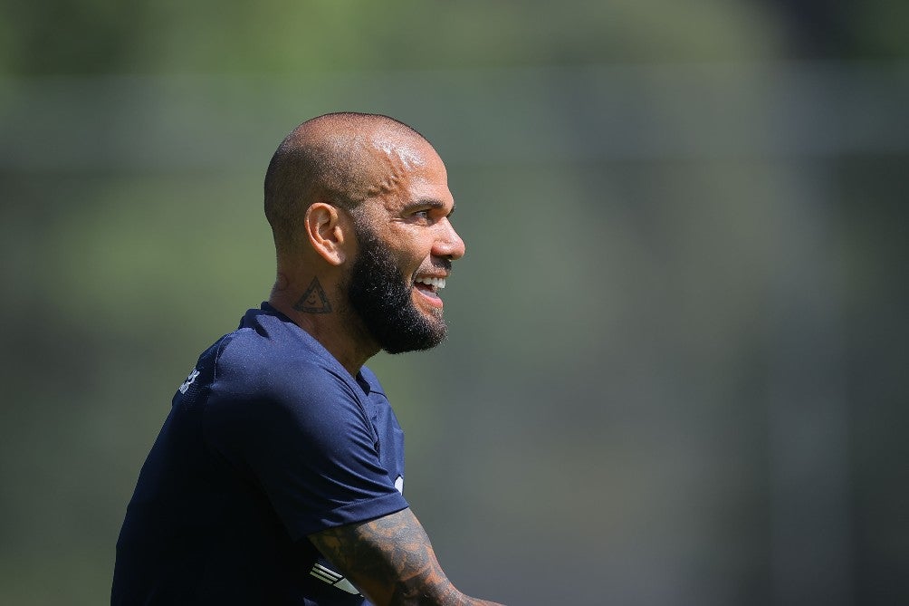 Dani Alves no viajó con Pumas por precaución 