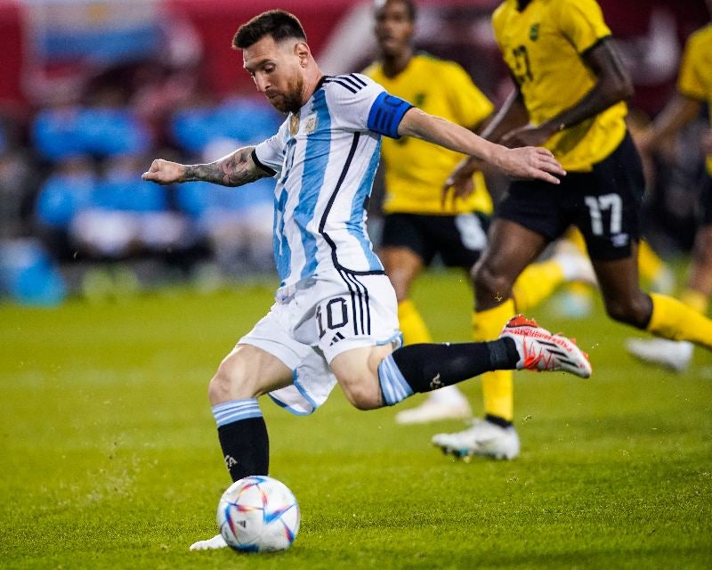 Messi jugando ante Jamaica