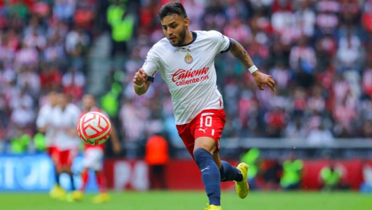 Alexis Vega en juego de Chivas