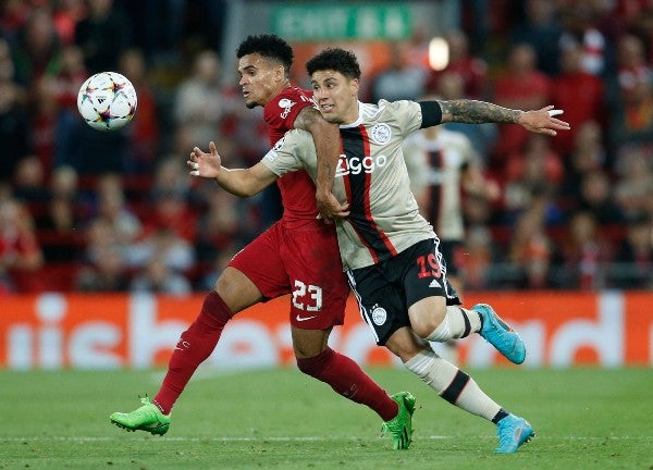 Jorge Sánchez con Ajax en Champions vs Liverpool