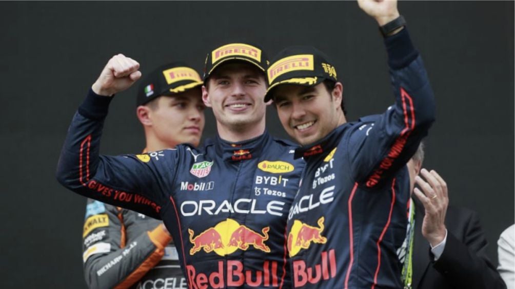 Checo Pérez y Max Verstappen