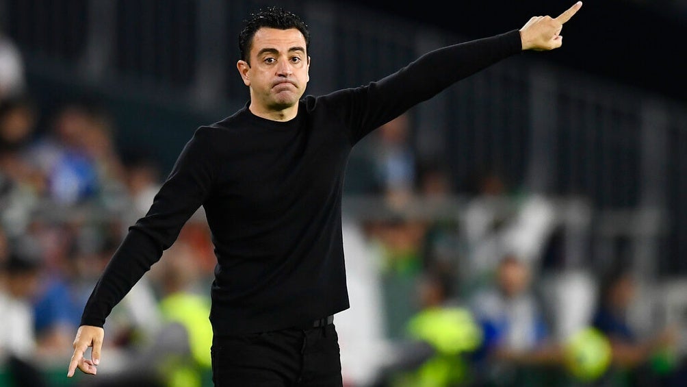 Xavi Hernández en partido con el Barcelona