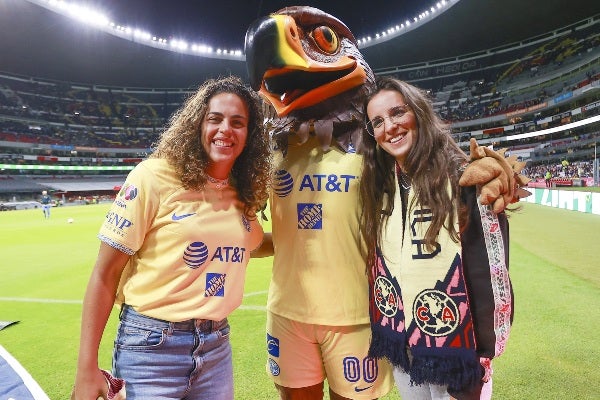 Andrea en su bienvenida al club mexicano 