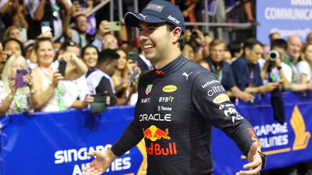 Checo fue reconocido por el jefe de Red Bull