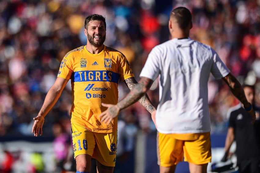 Gignac en celebración de gol 