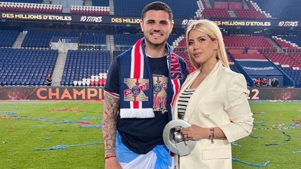 Mauro Icardi y Wanda Nara en el Parque de los Príncipes