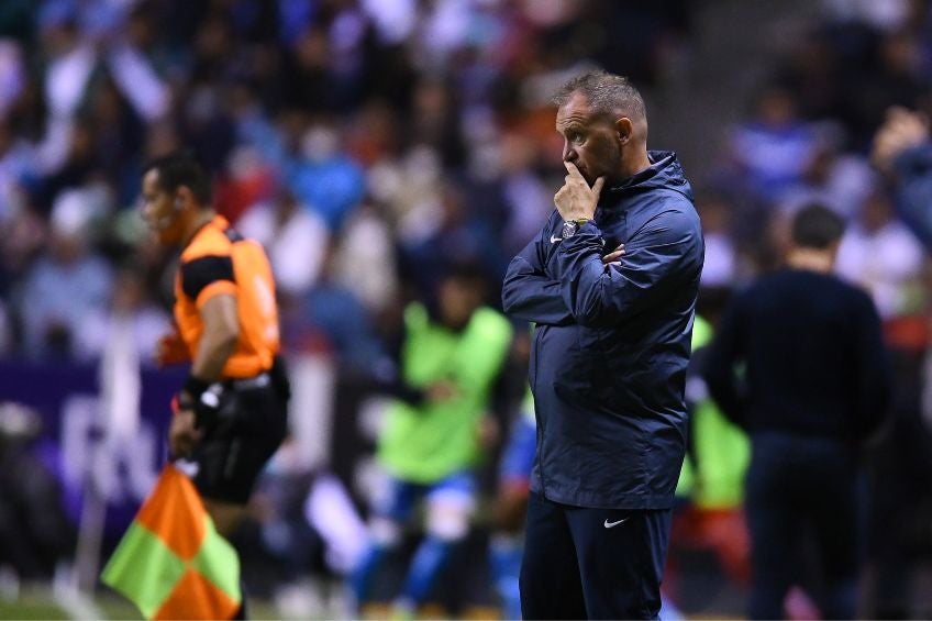 Andrés Lillini durante un partido de Pumas