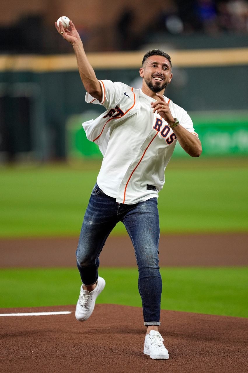 HH lanzó la primera bola de los Houston Ast