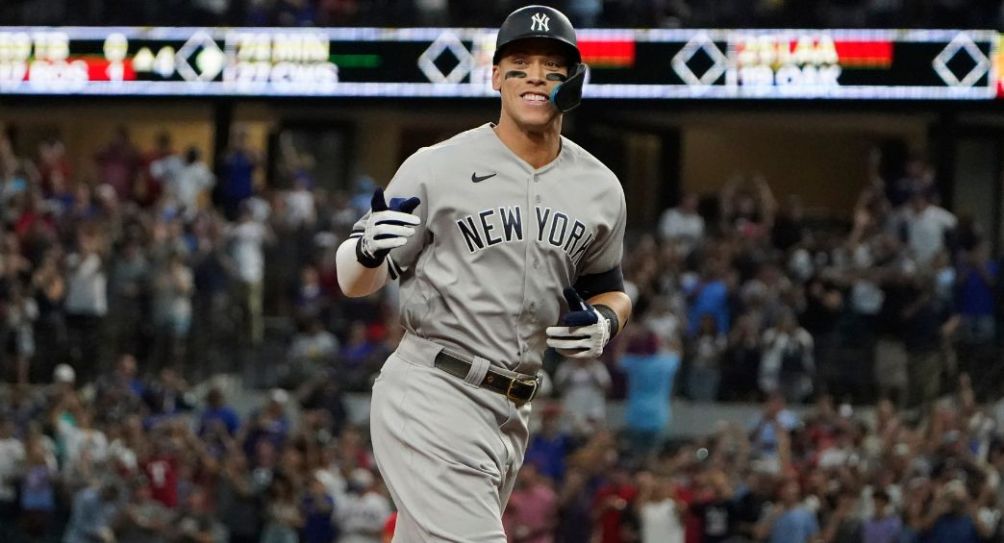 Aaron Judge tras conectar un home run