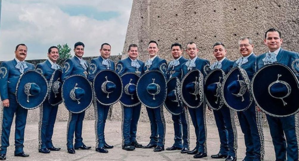 Mariachi previo a un show