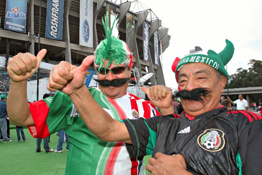 Aficionados mexicanos previo a un partido