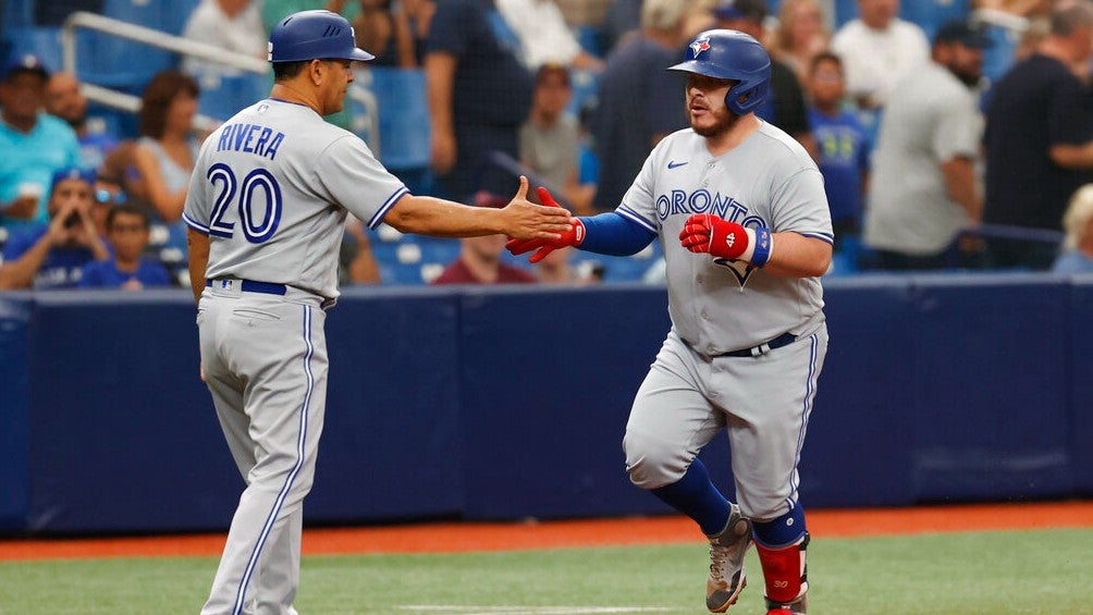 MLB: Ocho peloteros mexicanos verán acción en los Playoffs