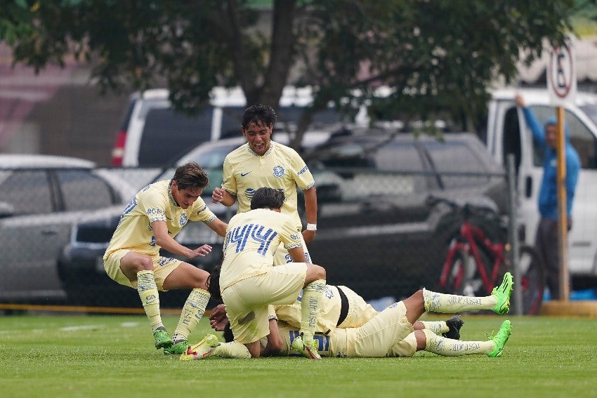 Diego Arriaga en celebración de gol