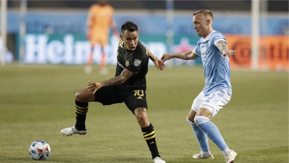 Zelarayán jugando en la MLS