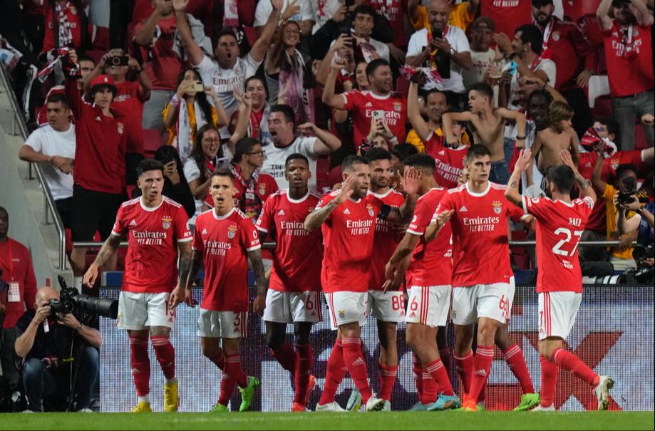 Benfica celebrando el empate 