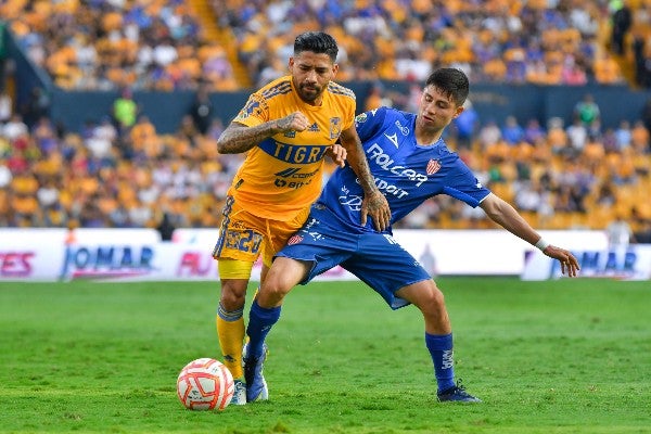 Tigres vs Necaxa en el Universitario durante el AP22