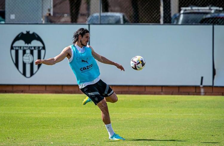 Edinson Cavani con el Valencia