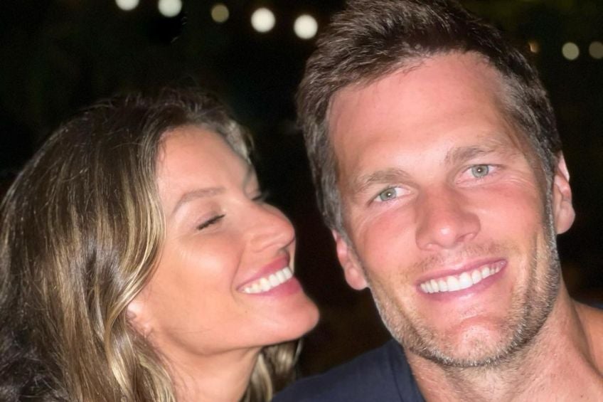 Tom Brady y Gisele Bündchen tomándose una foto