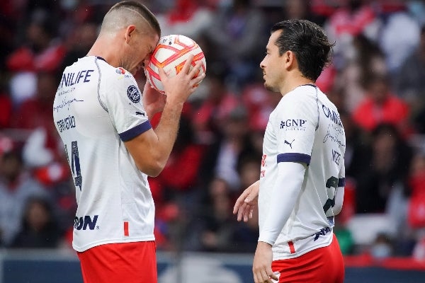 Alan Mozo y Ormeño fueron vistos en el palenque 