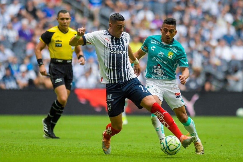 Mena en el juego ante Rayados 