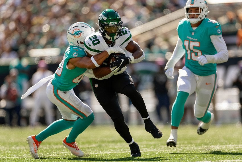 Jets arrolló a Dolphins 