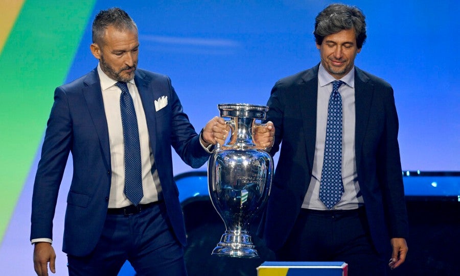 Gianluca Zambrotta y Demetrio Albertini con la Eurocopa