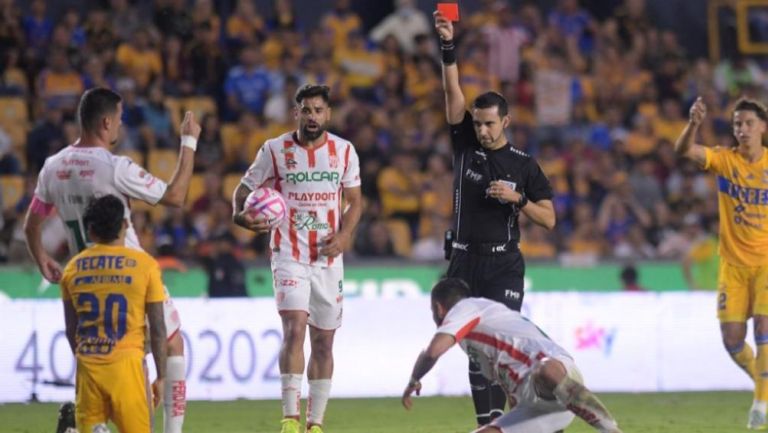 Aquino recibió la Roja en el Repechaje ante Necaxa