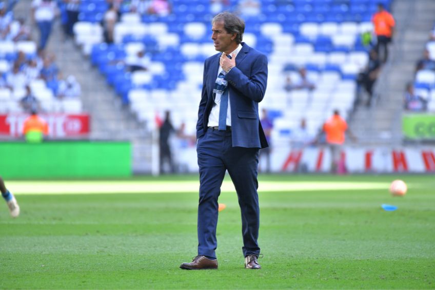 Guillermo Almada tras un partido de Pachuca