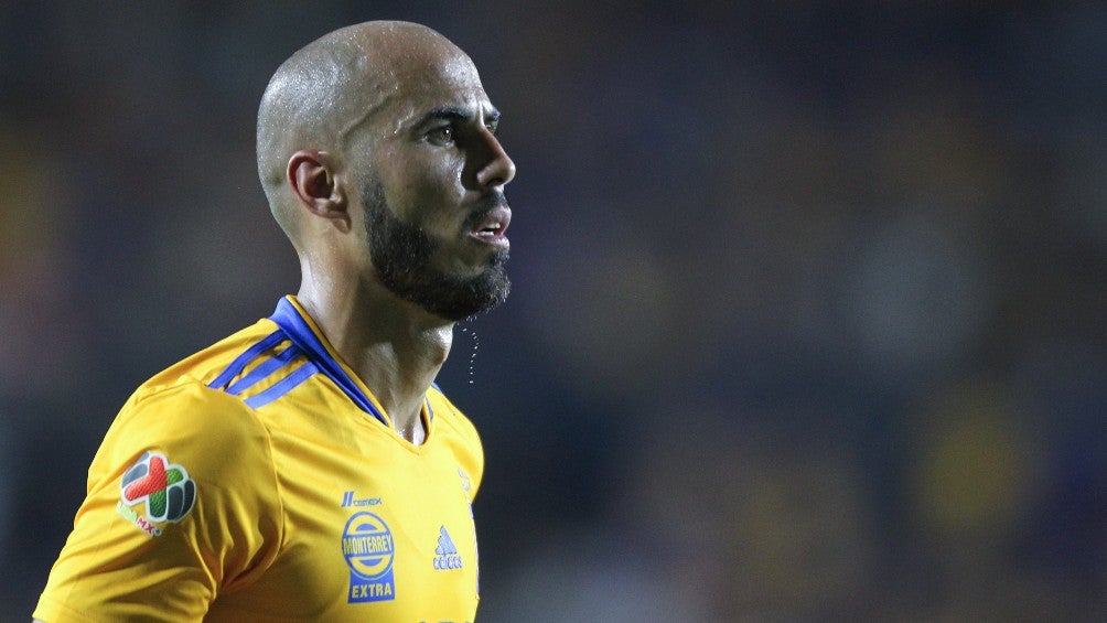 Guido Pizarro en partido con Tigres